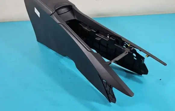 Toyota Avensis T270 Armrest 58911-05100 IMPRK1423220