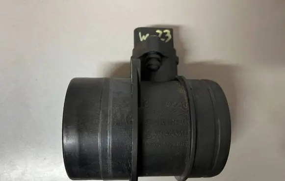 Audi A3 S3 8P Mass air flow meter 074906461B 0281002461