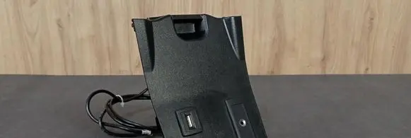 Mercedes-Benz A W176 USB socket connector 2468201915 A2468201915 A1178200315