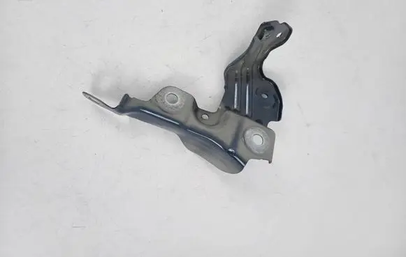 BMW 5 F10 F11 Fender mounting bracket 7450387