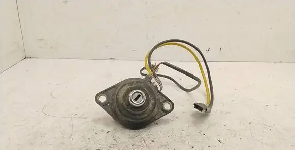 BMW 7 E38 Tailgate/trunk/boot lock/catch/latch 8150240