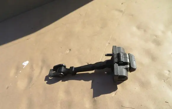 Renault Captur Front door check strap stopper 804308807R