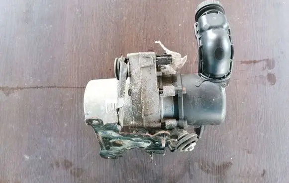 Peugeot 508 Power steering pump A5101676
