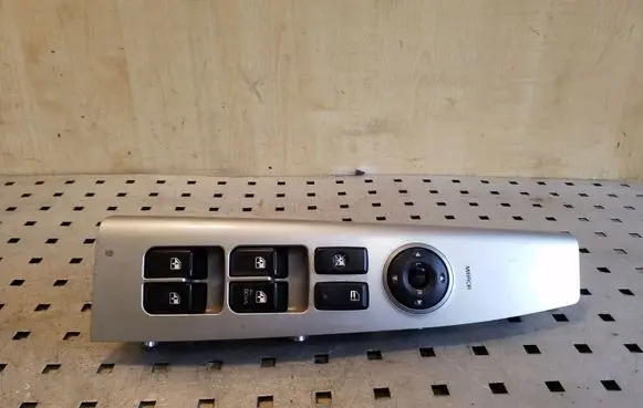 Hyundai Santa Fe Electric window control switch 371495 3714951110