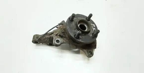 Toyota Corolla Verso E121 Front wheel hub spindle knuckle