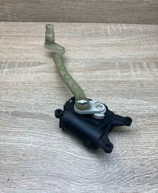 Skoda Superb B5 (3U) Air flap motor/actuator 1K1907511C 0132801340 WITHLEG