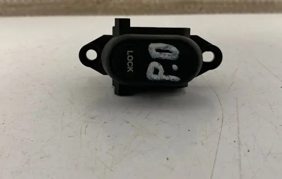 Chrysler PT Cruiser Central locking switch button 04671623AA