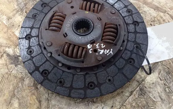 Toyota Yaris Clutch pressure plate 312500D060 LUK