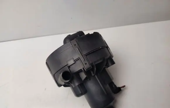 Mercedes-Benz C W204 Secondary air pump A0001405185