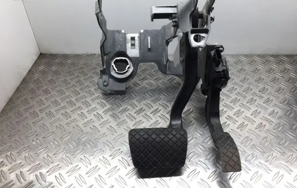 Audi A4 S4 B8 8K Pedal assembly 8K1721117 8K1723523A