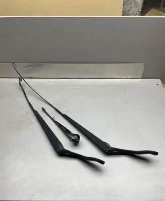Ford Fiesta Front wiper blade arm 2S6117526AB 2S6117526BB