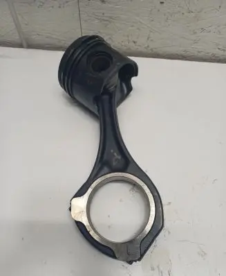 Piston with connecting rod