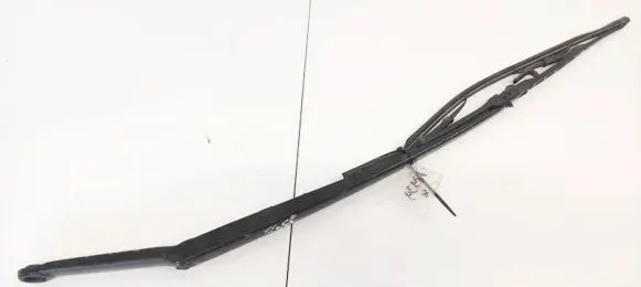 Front wiper blade arm