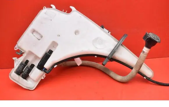 Windshield washer fluid reservoir/tank
