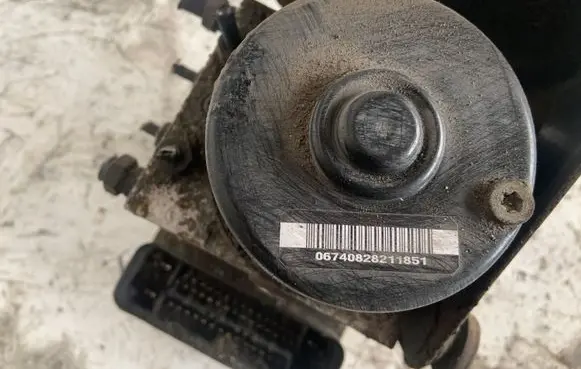 Peugeot 1007 ABS Pump 06740828211851 9654777580