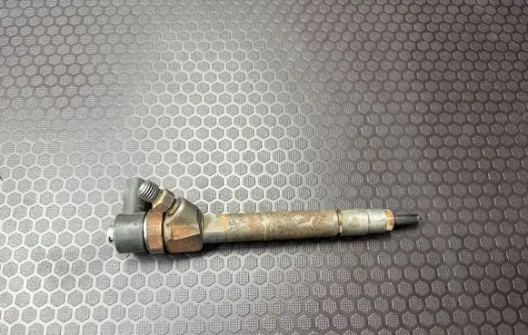 Mercedes-Benz C W203 Fuel injector A6110700987