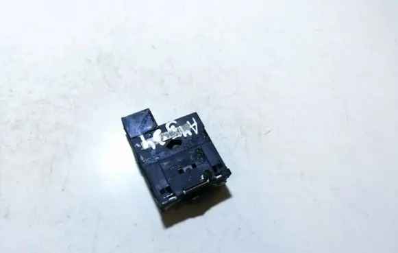Renault Clio II Headlight level height control switch