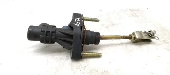 Toyota Avensis T250 Clutch master cylinder 