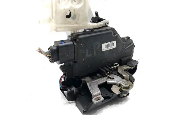 Seat Altea Front door lock 3D1837015