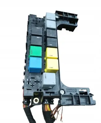 Mercedes-Benz B W245 Fuse module A1695450001