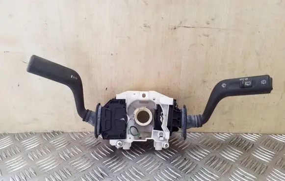 Volvo S40, V40 Wiper turn signal indicator stalk/switch 30858496