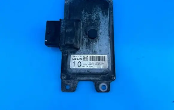 Nissan Navara D23 Engine control unit/module EMU10110N EMU10110NA1