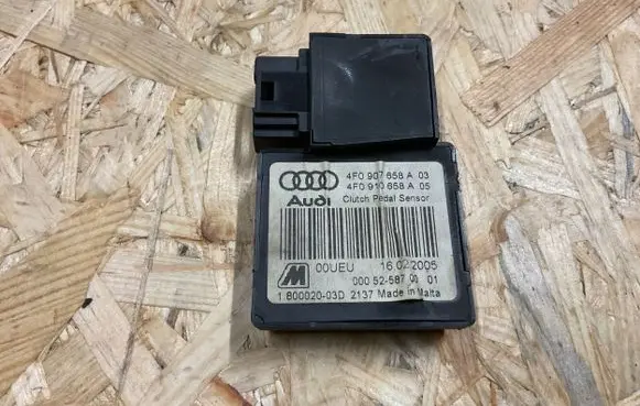 Audi A6 S6 C6 4F Clutch pedal sensor 4F0907658A 4F0910658A 180002003D