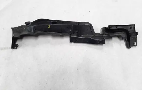 Audi A5 Fender end trim 8W6821169E