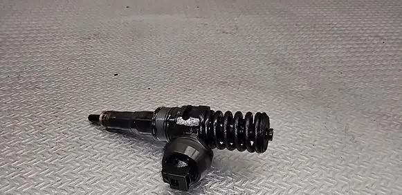 Volkswagen Sharan Fuel injector 038130073BP