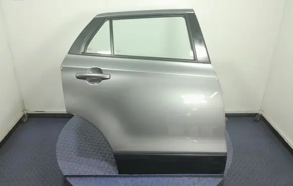 Suzuki SX4 Rear door