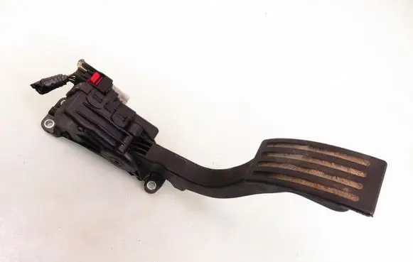 Mazda 3 I Accelerator throttle pedal 6PV00864101 4M519F836AG