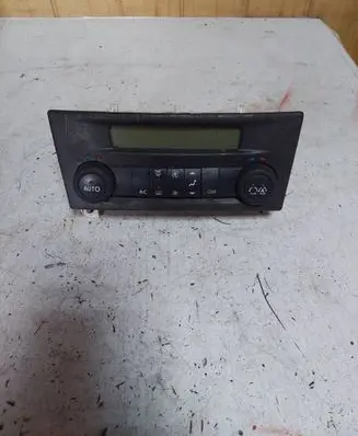Renault Laguna II Climate control unit 8200181132D 52485201 HDS18C23