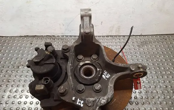 Renault Laguna III Front wheel hub spindle knuckle S25056918 400140006R