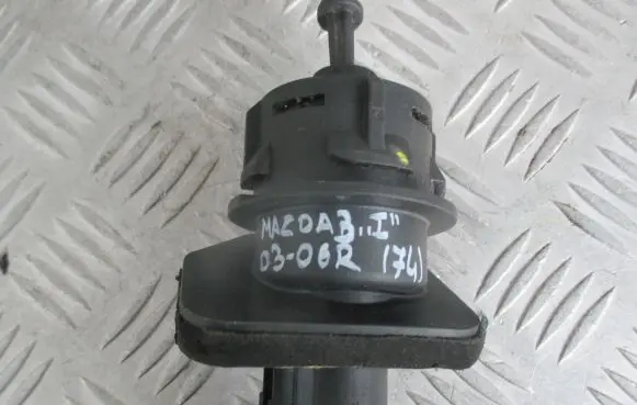 Mazda 3 I Clutch slave cylinder 