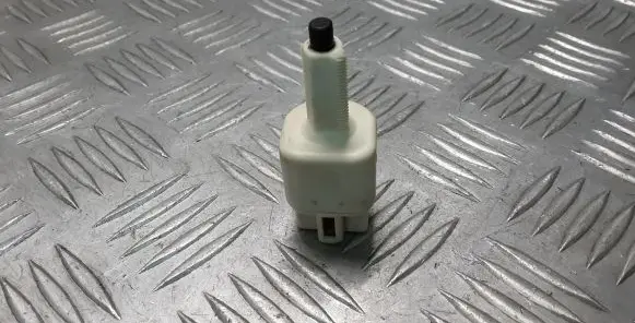 Toyota Avensis T250 Brake pedal sensor switch