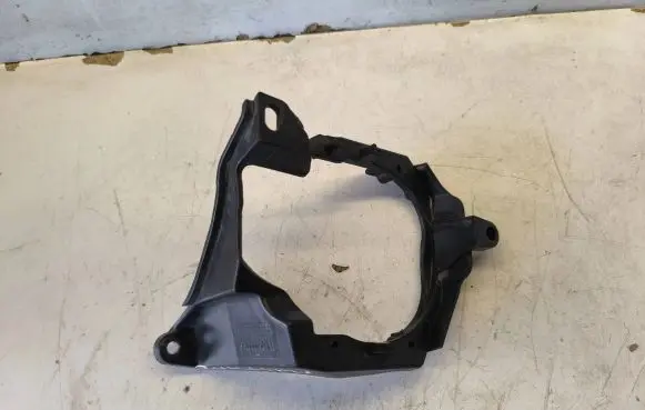Ford Mustang VI Fog light bracket FR3B15267AB