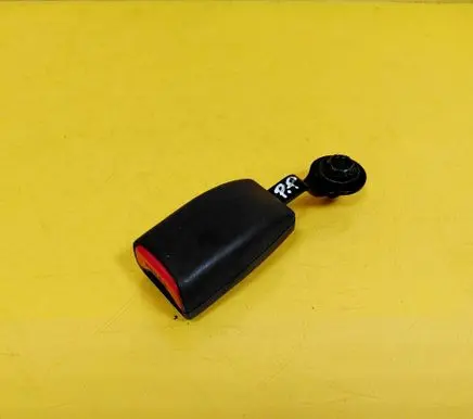 Mazda Premacy Front seatbelt buckle 