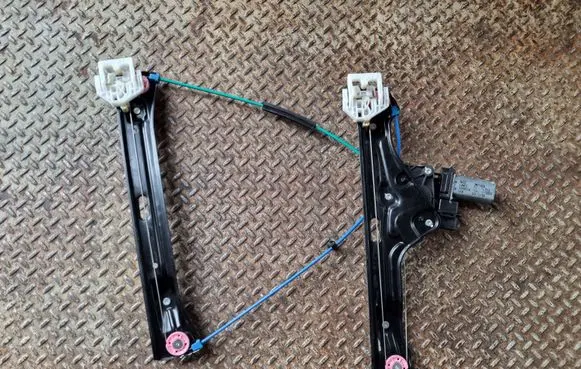 Mini One - Cooper F56 F55 Front door window regulator with motor 7320278