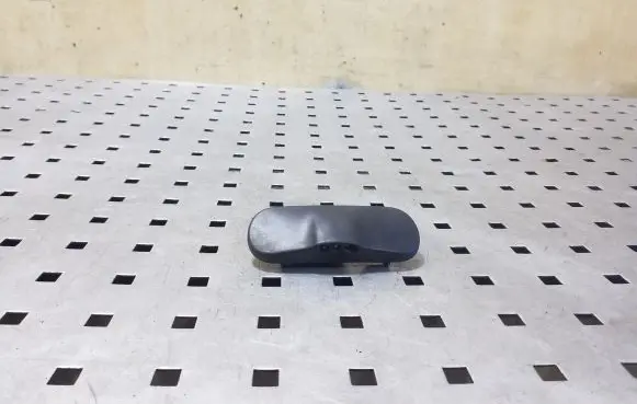 Windshield washer spray nozzle