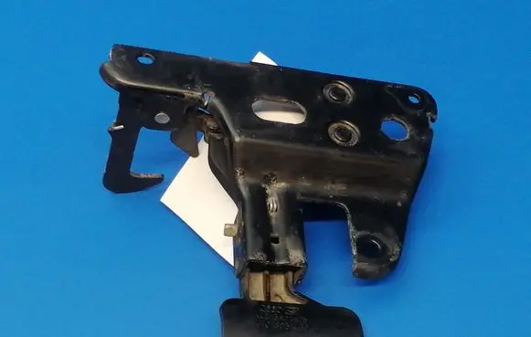 Audi A6 S6 C6 4F Engine bonnet/hood lock/latch loop/hook 4F0823480B