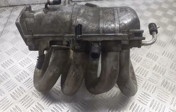 Nissan Primera Intake manifold