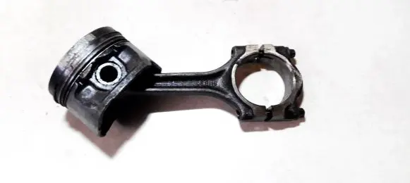 Ford Escort Piston with connecting rod 8mjs
