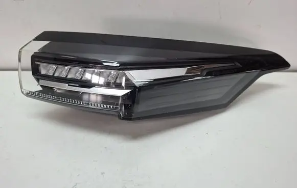 Peugeot 308 Rear/tail lights S27639829 9835299280