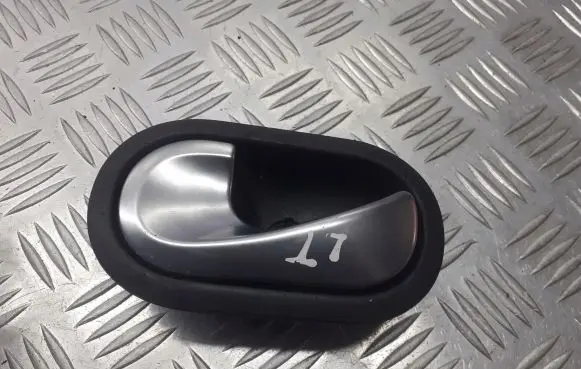 Renault Scenic II - Grand scenic II Rear door interior handle trim 8200028487