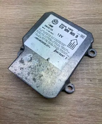 Volkswagen PASSAT B5 Airbag control unit/module 1C0909605B 5WK43124