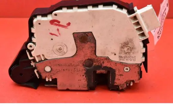Mini One - Cooper R50 - 53 Front door lock 