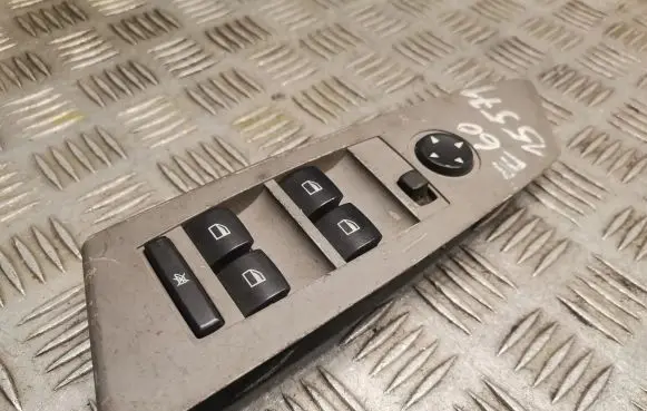 BMW 5 E60 E61 Electric window control switch 6951926