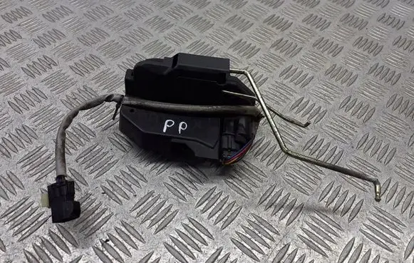 Hyundai Getz Front door lock 