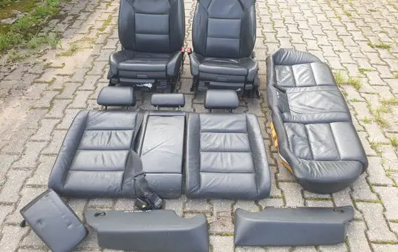 Seat set