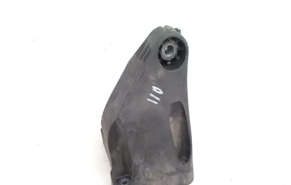 Mercedes-Benz E W213 Engine mounting bracket A6542230100